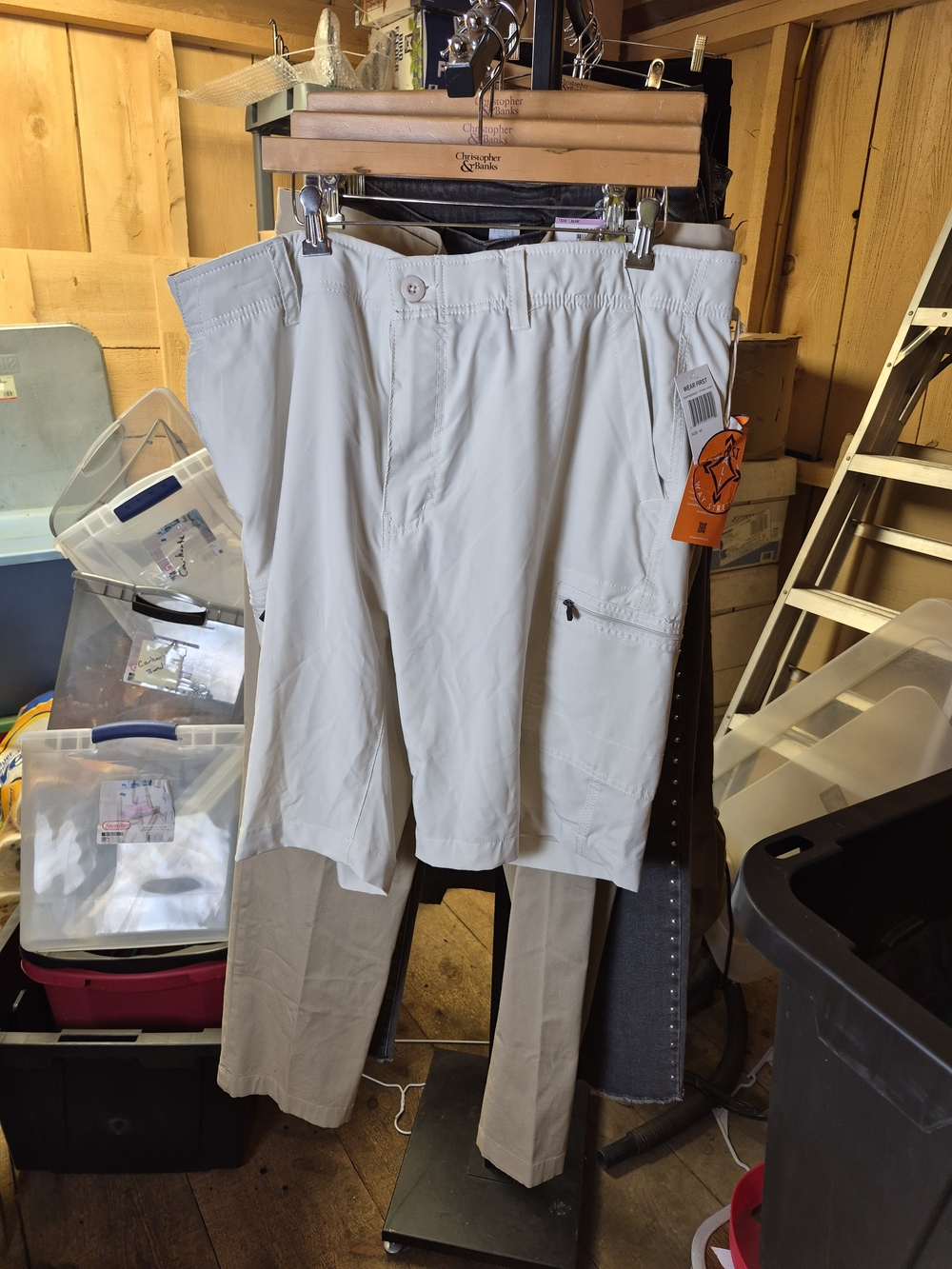 Men's White Cargo Shorts with Utility Pockets - Lightweight Everyday Wear Bin 49